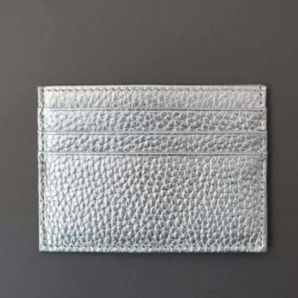 A Simple, Practical, And Exquisite One-piece Card Holder Made Of Top-grain Cowhide.