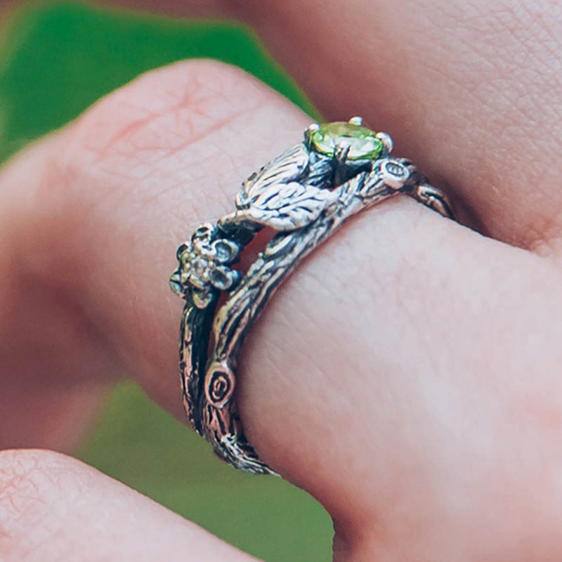 Retro-style Fashion Ring In Antique Silver Finish With Branch-like Design And Zircon Inlay