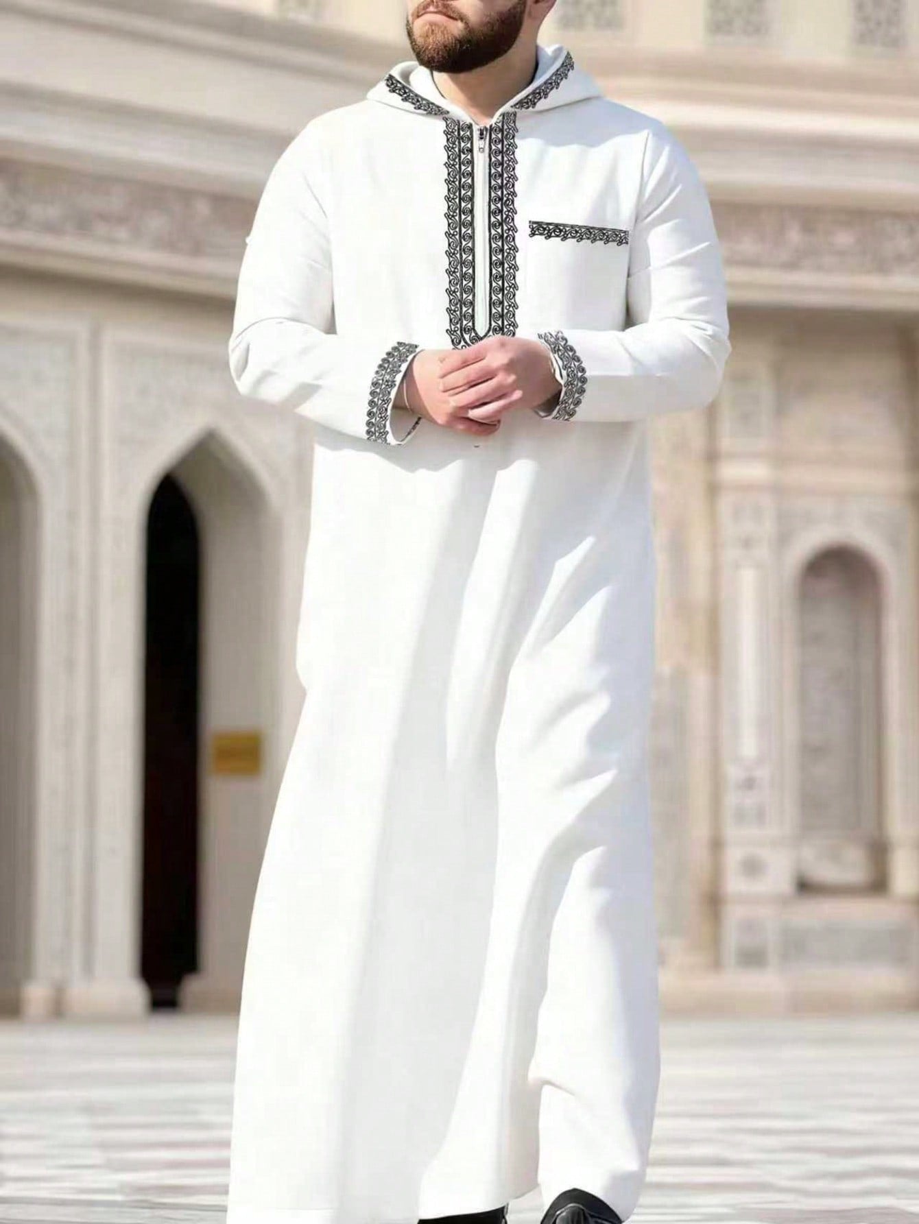 Middle Eastern Men's Robe With Long Sleeves And A Hood For International Trade