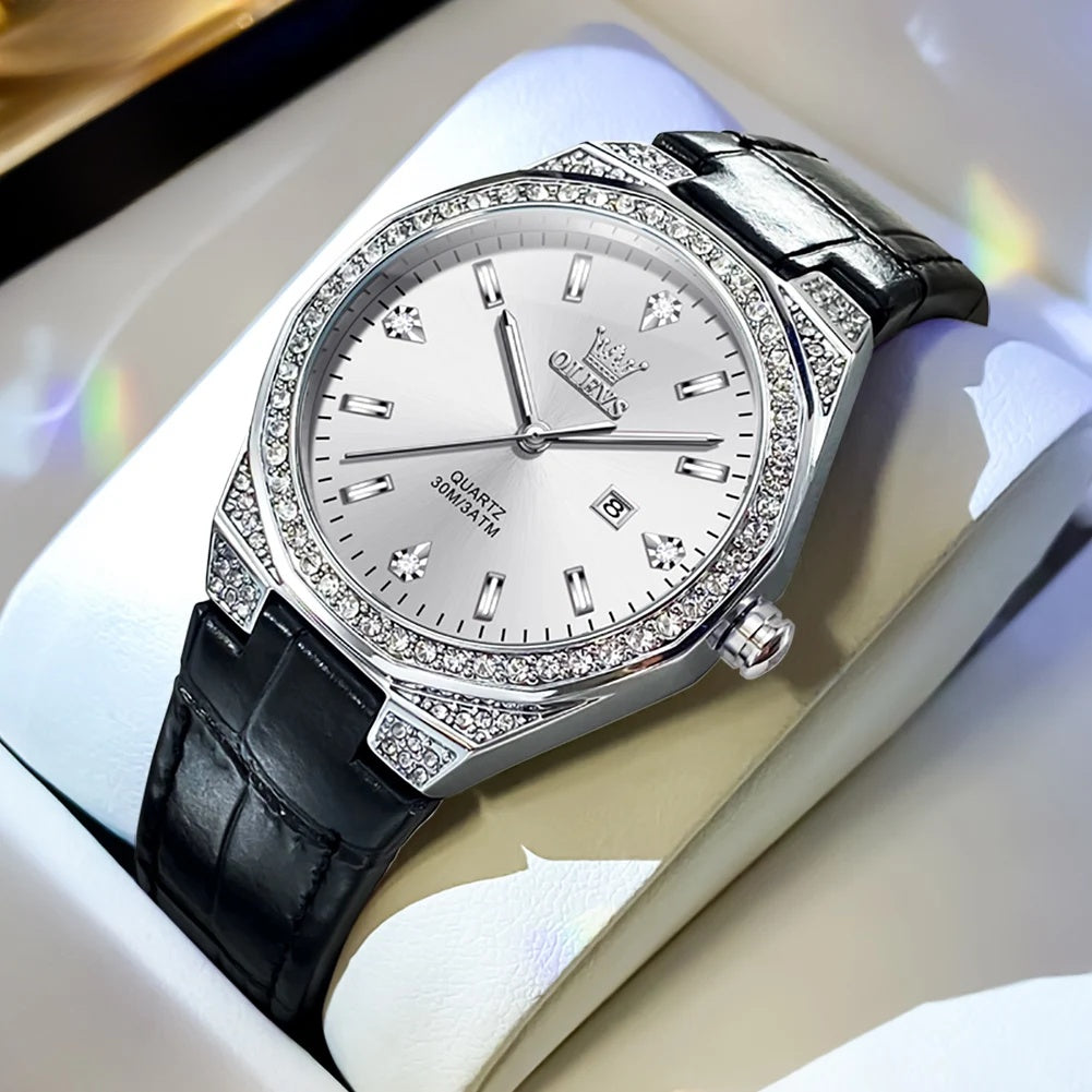 Montre de luxe femme en cuir rose doré avec lunette en cristal