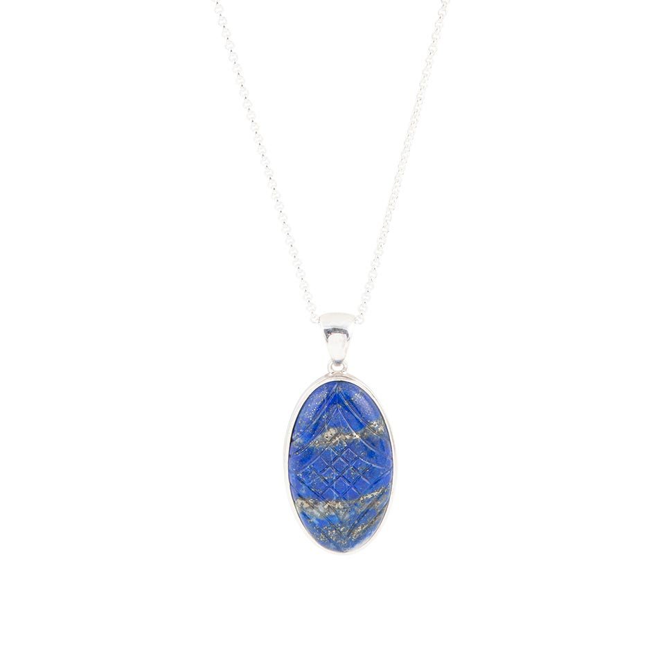 Halskette mit Anhänger aus geschnitztem blauen Lapislazuli und Sterlingsilber