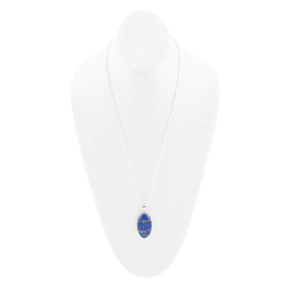 Halskette mit Anhänger aus geschnitztem blauen Lapislazuli und Sterlingsilber