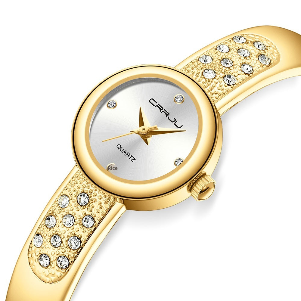 Womens Water Diamond Quartz Gold Bracelet-Style Watch
