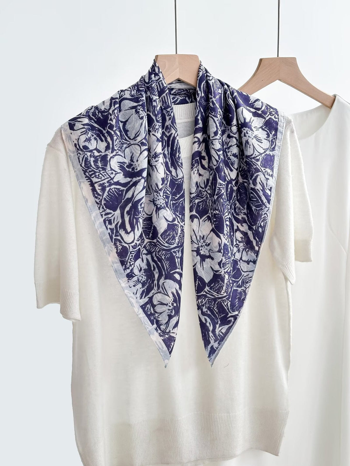 Women's Vintage High-end Outer Silk Scarf