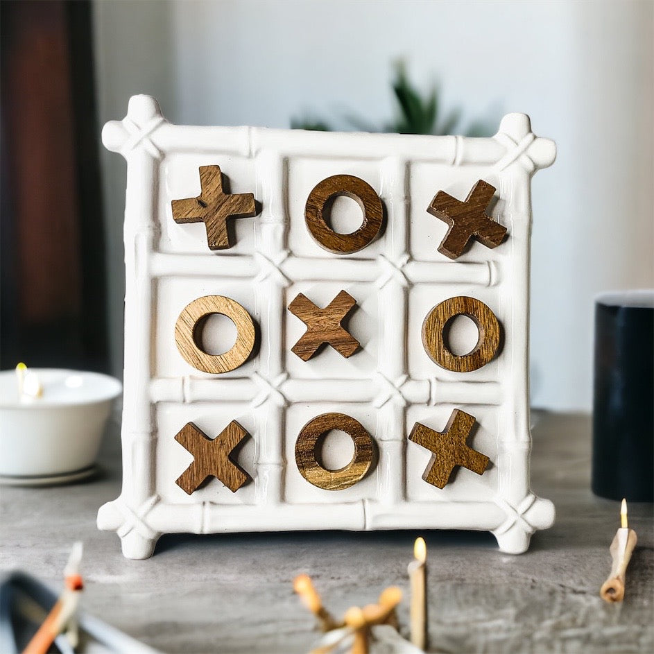 Keramik-Tic-Tac-Toe-Spiel, Bambus-Imitat-Brett mit Akazienholzfiguren, Deko