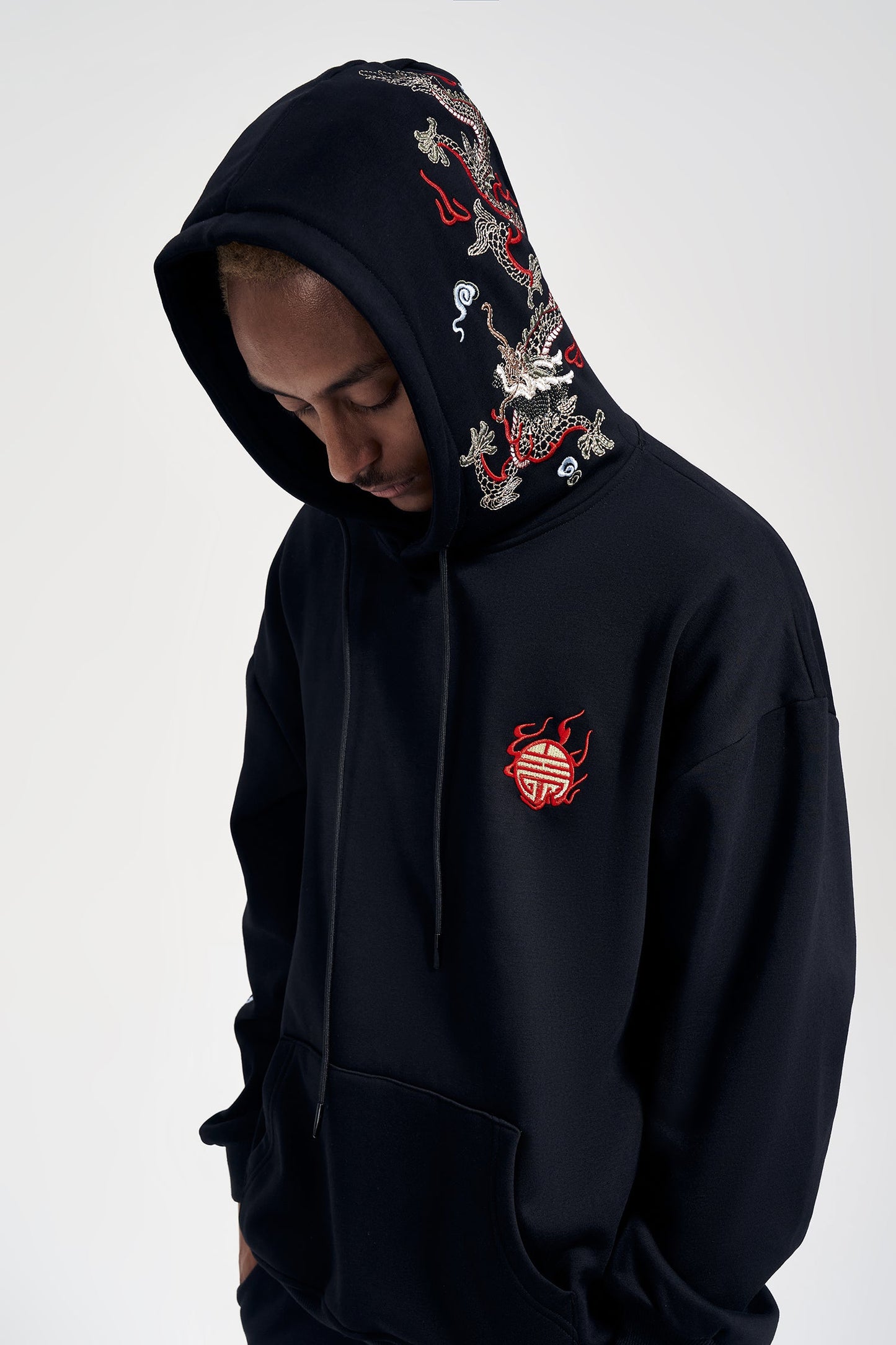 KH9190 Sweat à capuche brodé Dragon