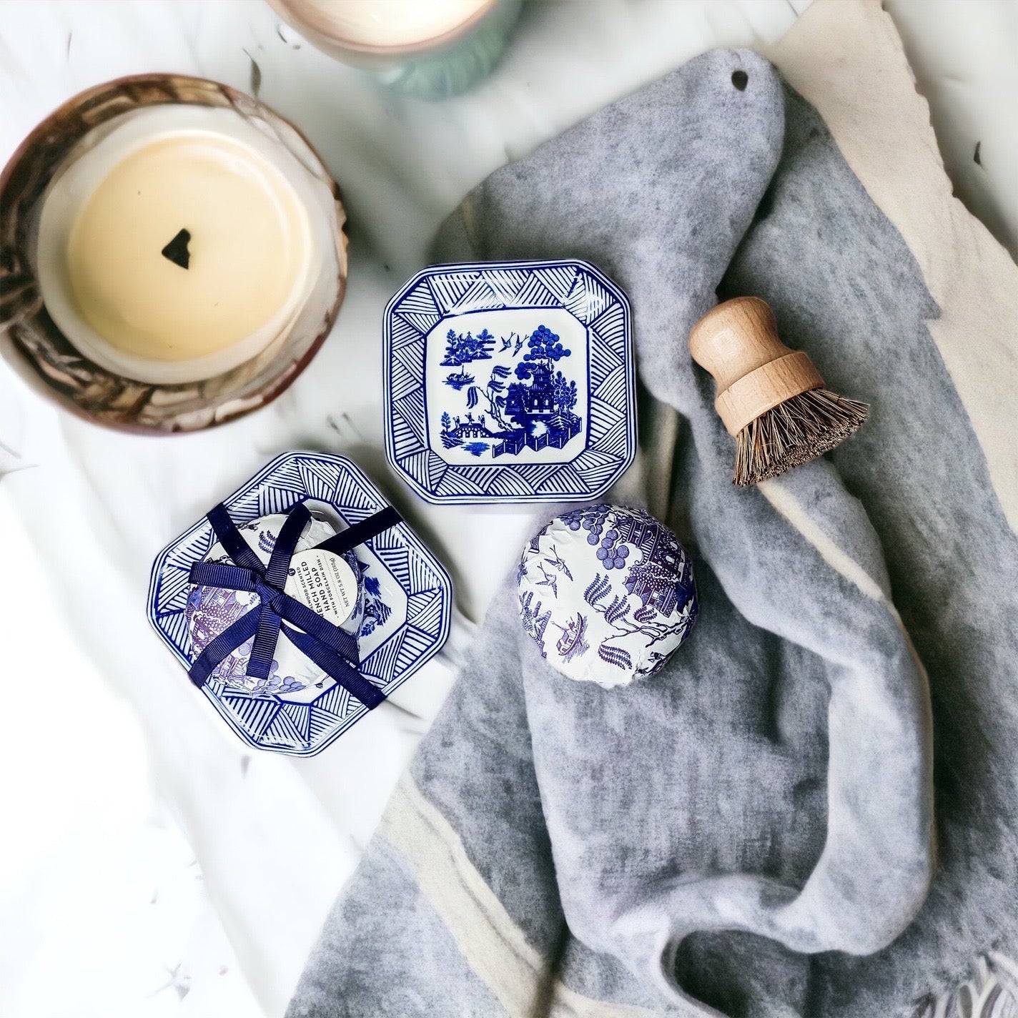 Seifenschale und Schmuckschale im Chinoiserie-Stil – Dekoratives Seifenablage-Geschenk aus Keramik