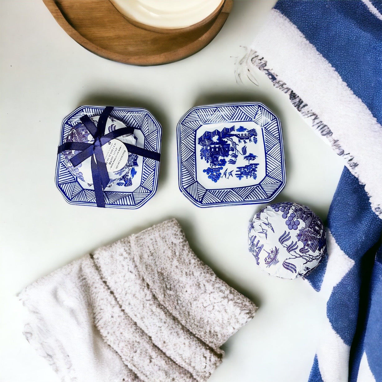 Seifenschale und Schmuckschale im Chinoiserie-Stil – Dekoratives Seifenablage-Geschenk aus Keramik