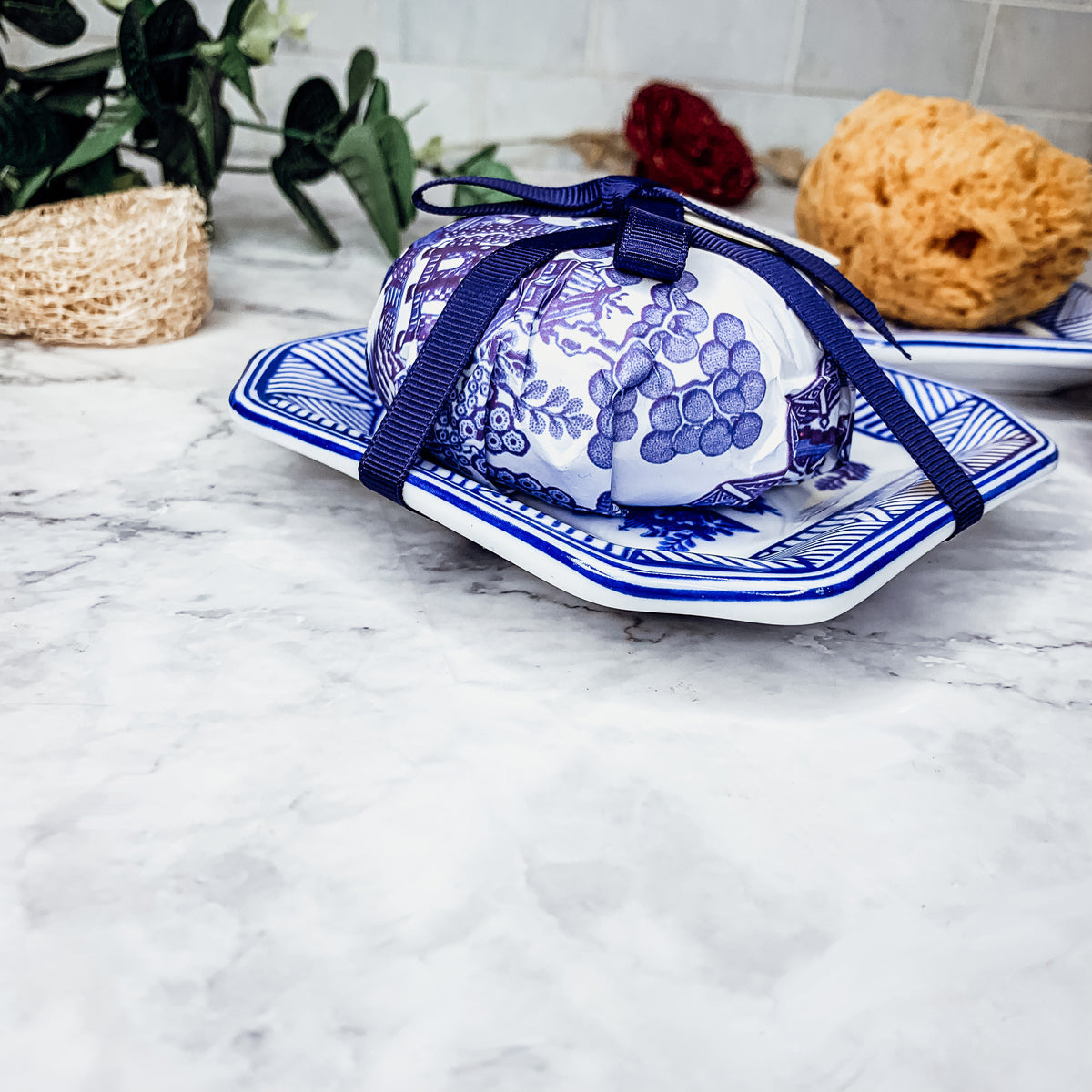 Seifenschale und Schmuckschale im Chinoiserie-Stil – Dekoratives Seifenablage-Geschenk aus Keramik