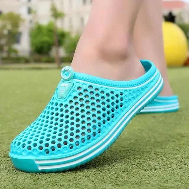 Classic Women Shoes Beach Closed Toe Slippers Unisex Hollow Out Casual Couple Flip Flops Garden Clogs  Non-slide Men And Women Slippers