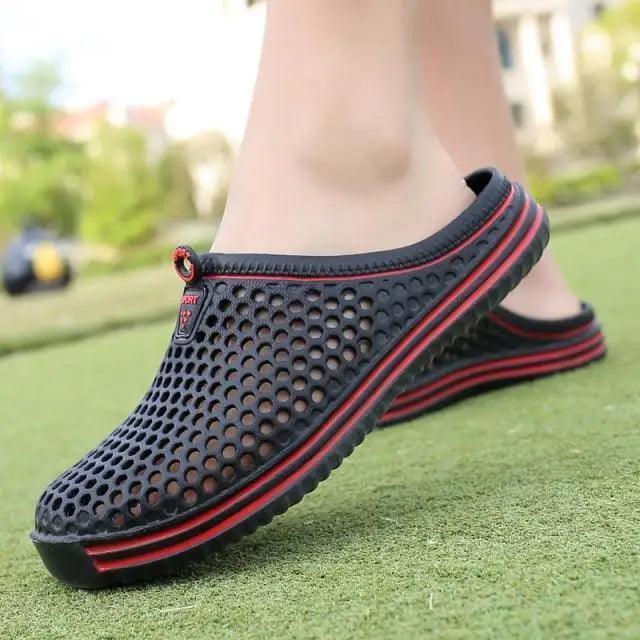 Classic Women Shoes Beach Closed Toe Slippers Unisex Hollow Out Casual Couple Flip Flops Garden Clogs  Non-slide Men And Women Slippers
