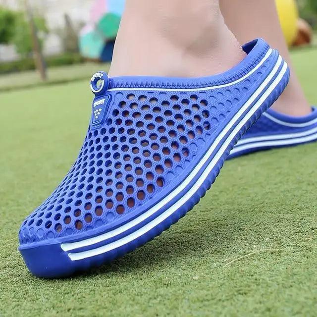 Classic Women Shoes Beach Closed Toe Slippers Unisex Hollow Out Casual Couple Flip Flops Garden Clogs  Non-slide Men And Women Slippers
