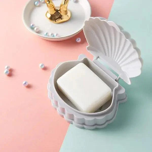 Creative Portable Shell Shape Soap Box Bathroom Drain Soap Holder Travel Soap Protect Case Bathroom Accessories Soap Dish Container with Lid with Drainer Seashell Soap Box Portable Soap Bar Holder Soap Tray Soap Saver Box Case For Home Travel