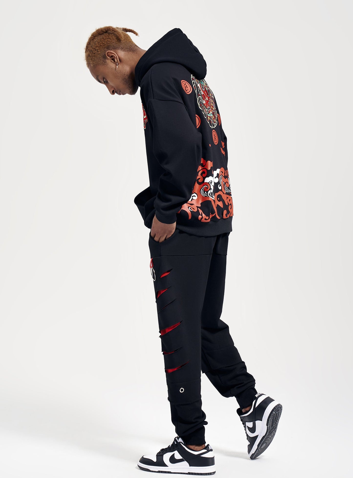 KH9060 Roter Dämon Stickerei Hoodie