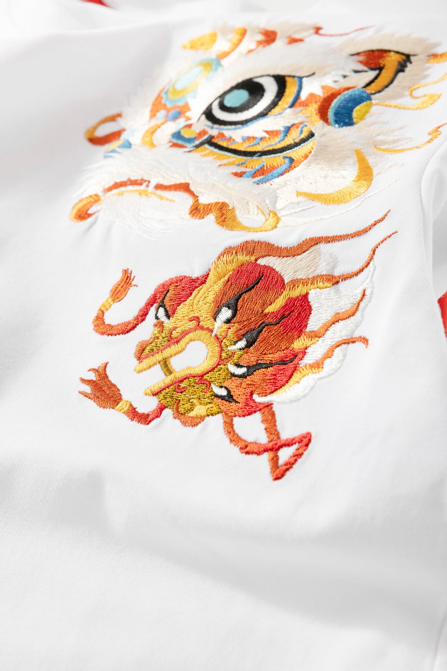 KH766 T-shirt brodé Lion