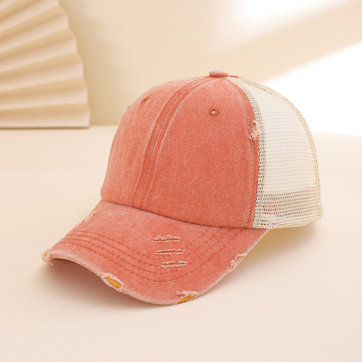 Distressed Washed Mesh Baseball Cap – Rear-Opening Design