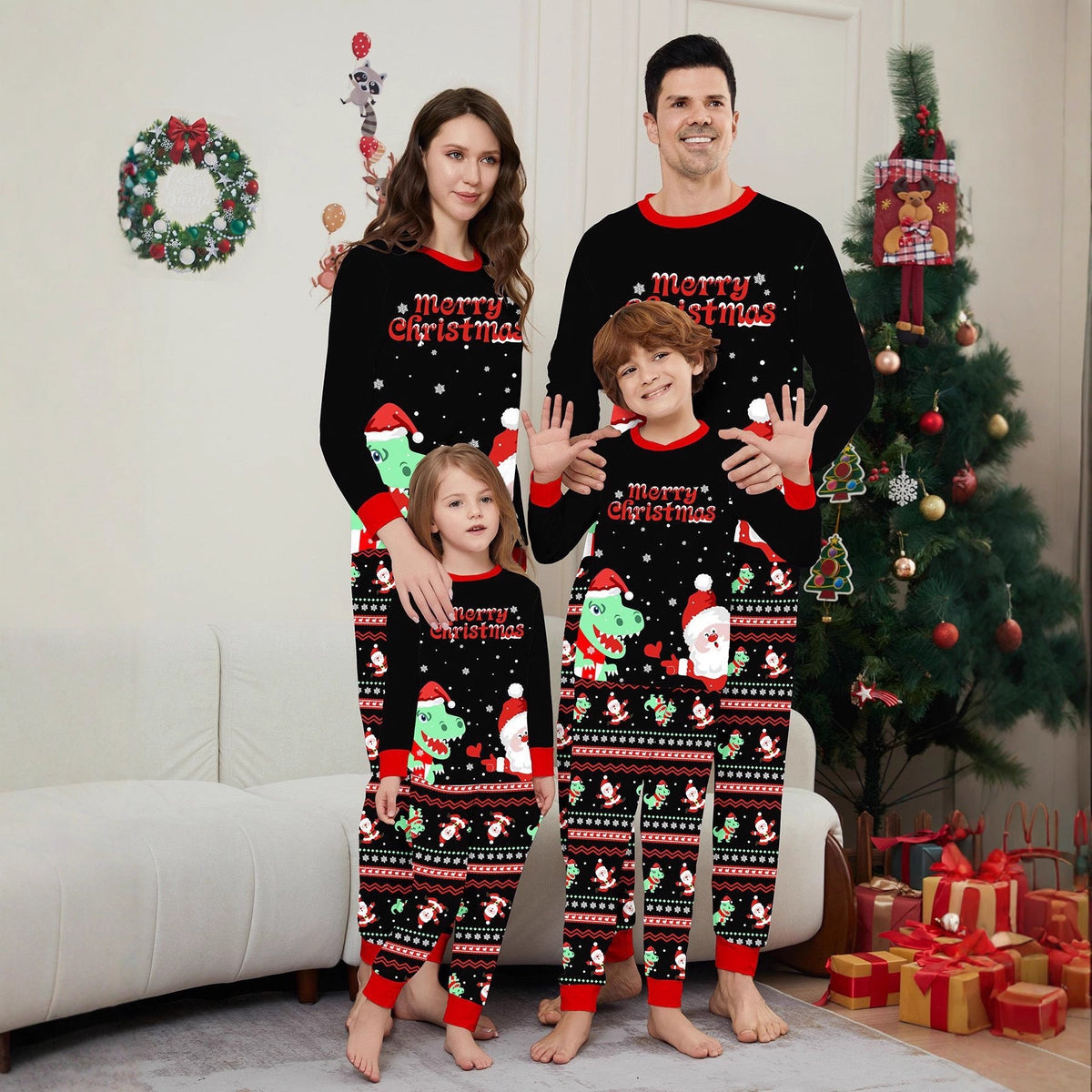 Cartoon Dinosaur Printed Black Pajamas Parent-child Suit