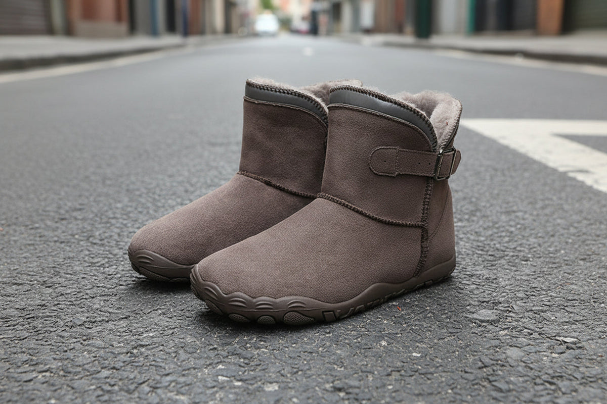 Unisex Warm Fleece-Lined Snow Boots – Anti-Slip Winter Boots for Men & Women
