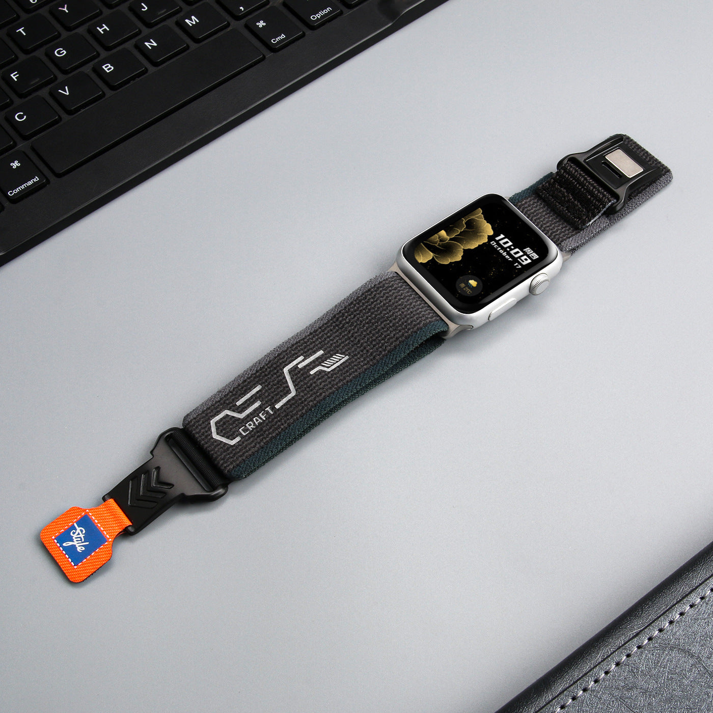 New-style Wild Trail Nylon Velcro Watch