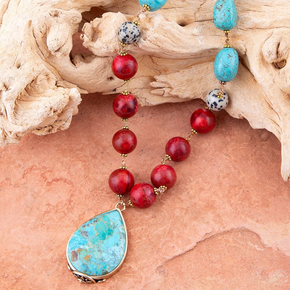 Blaue und rote Türkis-Tropfen-Halskette in Gold