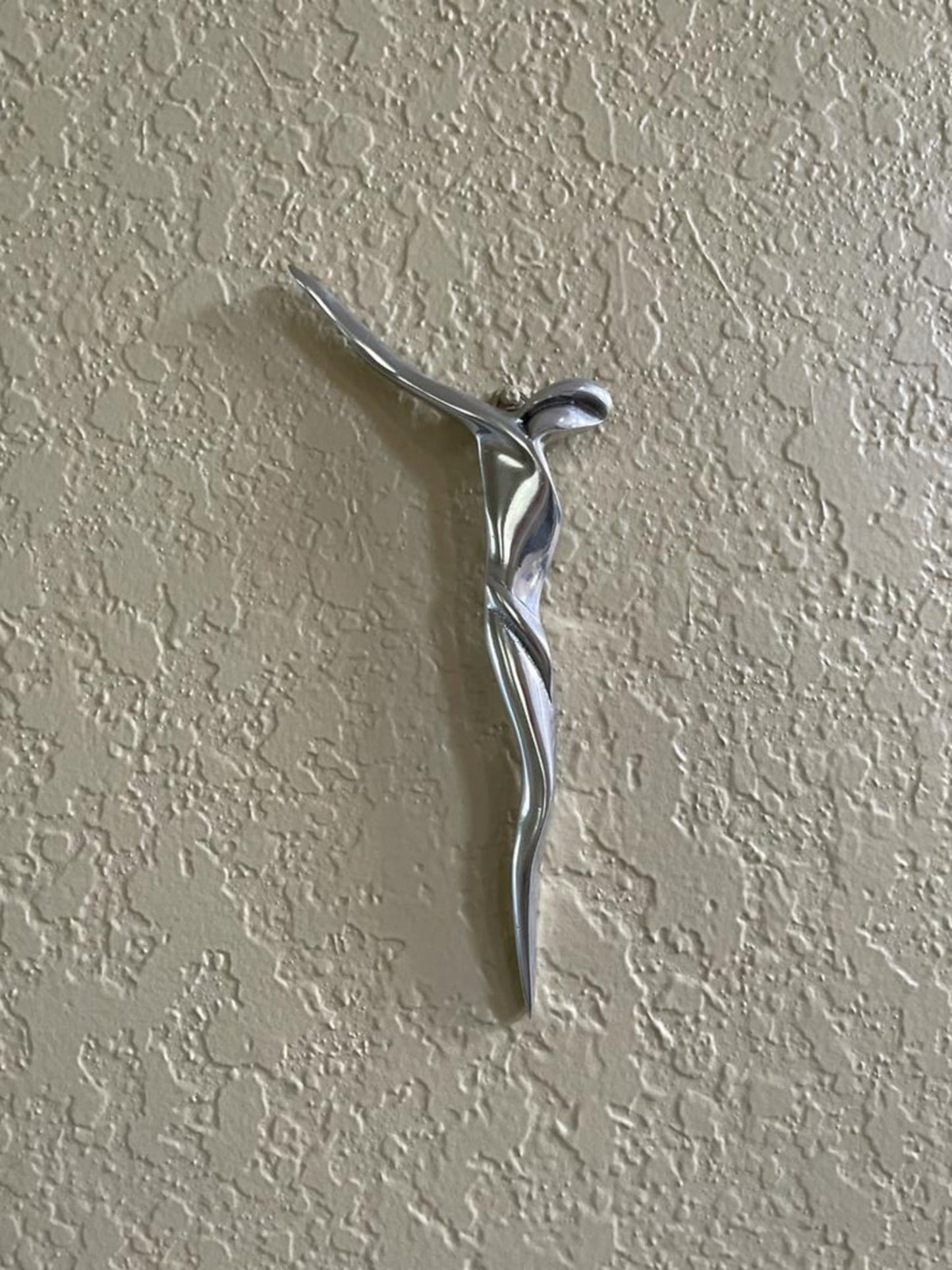 Décoration Murale Christ Style Dali en Aluminium Recyclé Faite Main