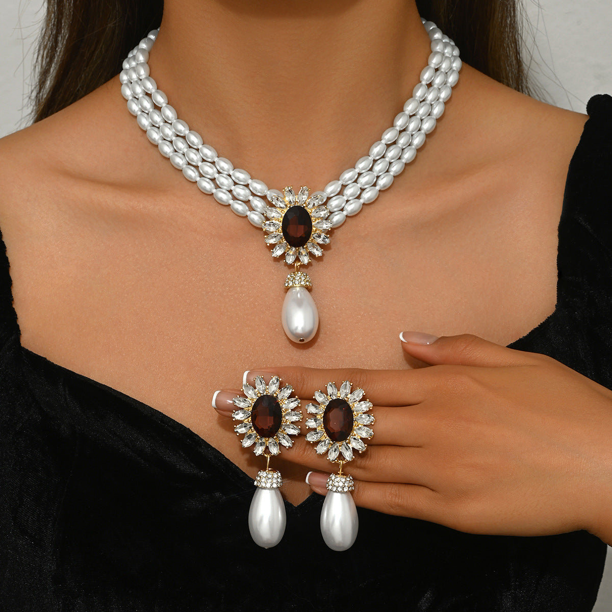 Geometric Light Luxury European American Women Jewelry Set, Niche Crystal Inlaid Multi-Layer Clavicle Chain Pearl Necklace & Matching Earrings