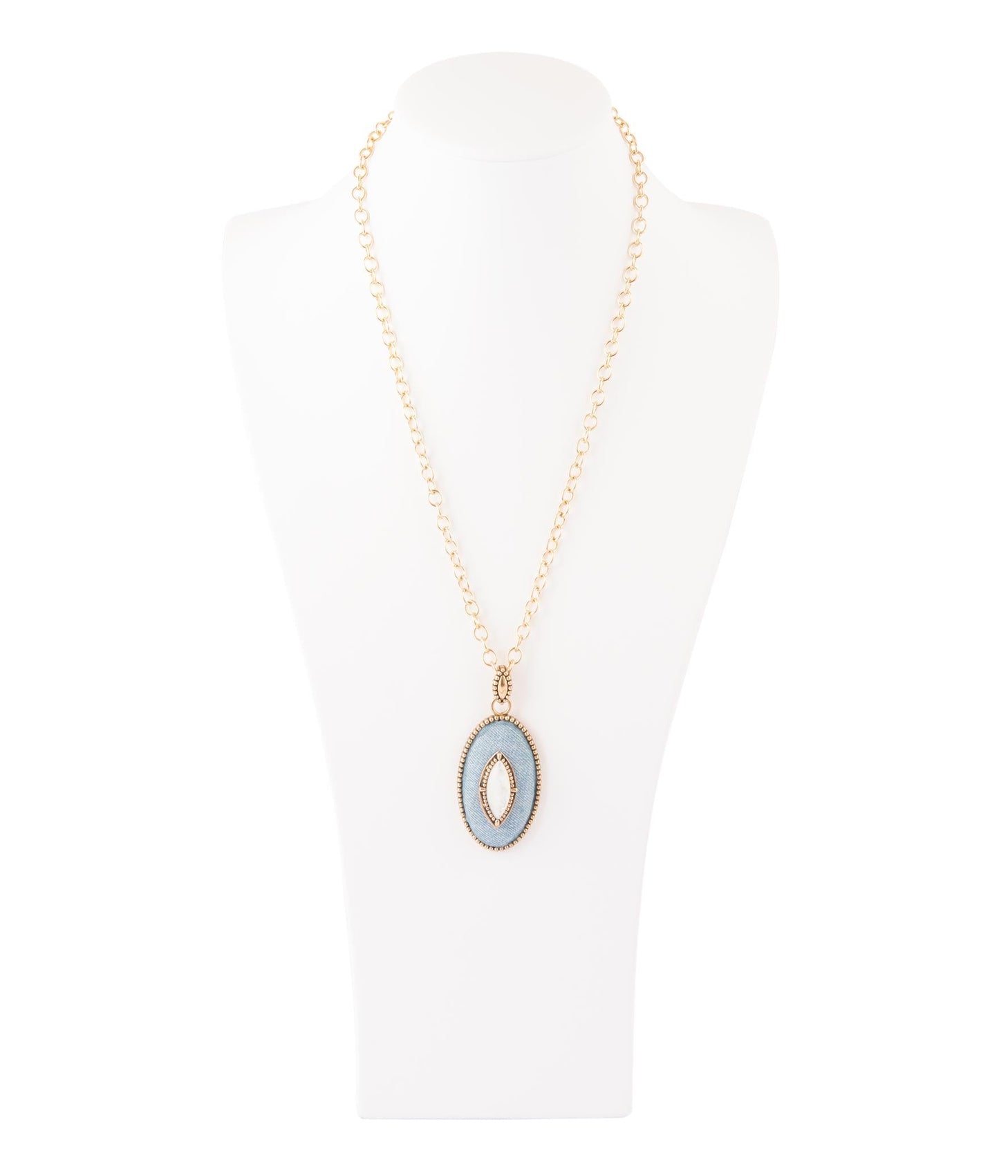 Collier avec pendentif doré en nacre blanche et jean bleu
