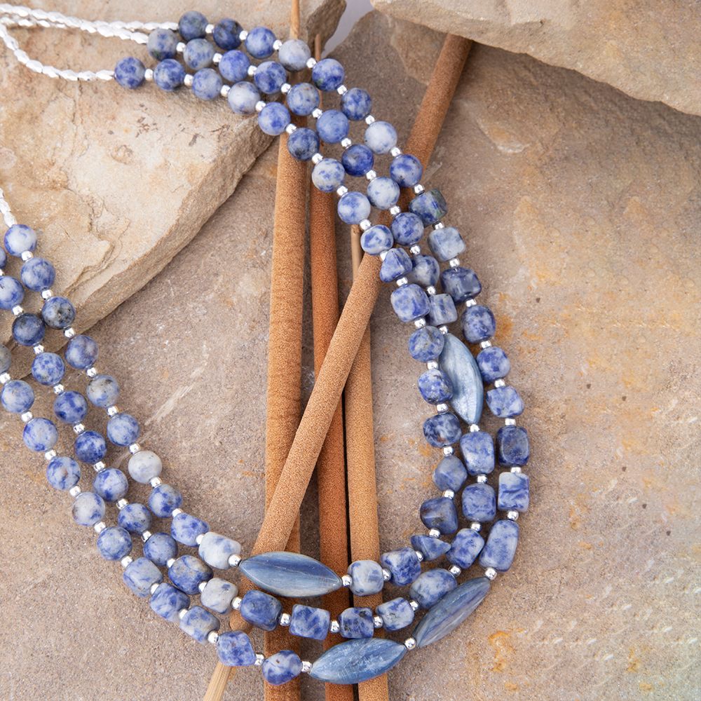 Collier en argent sterling avec lapis-lazuli bleu et cyanite denim
