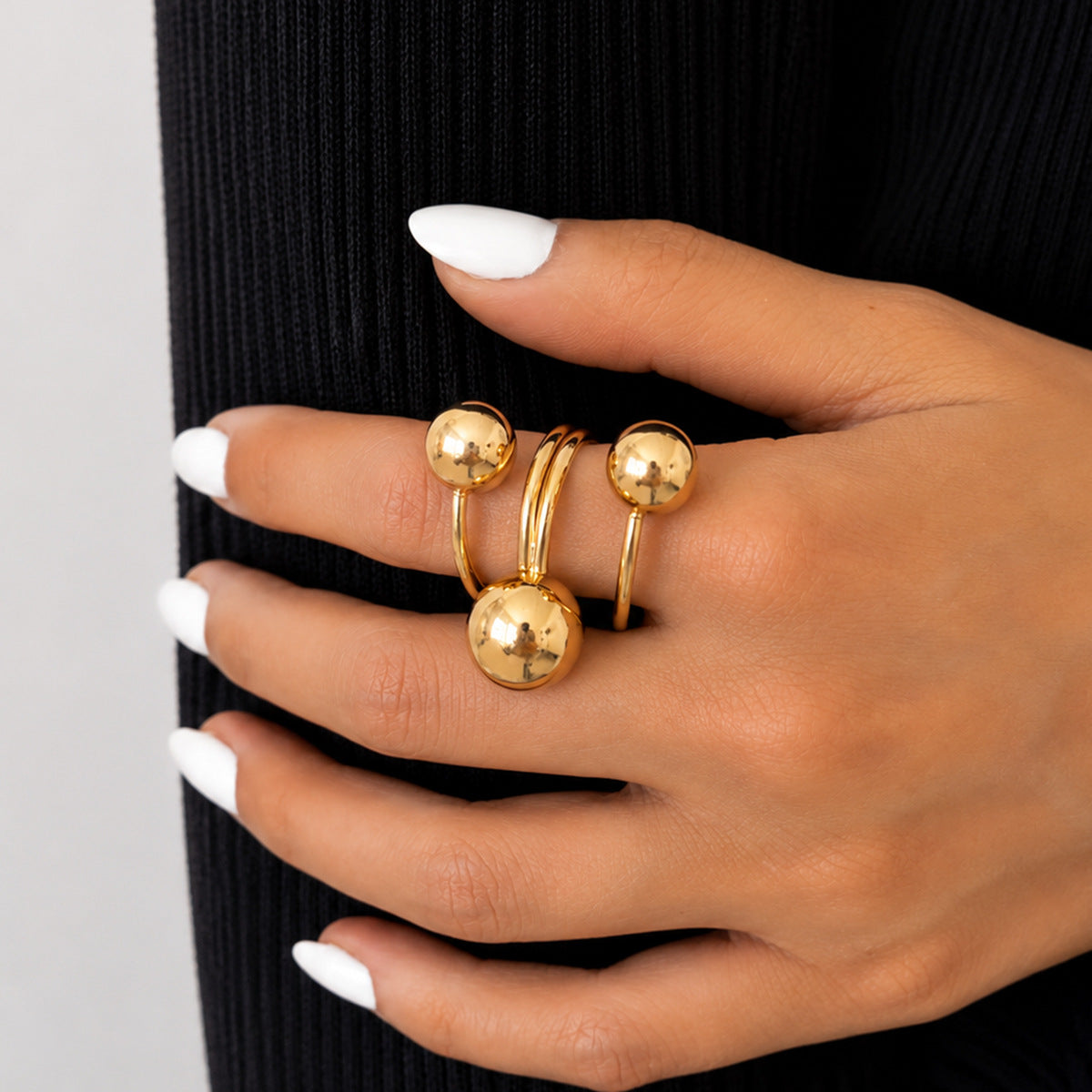 Fashionable Open Ring With Round Beads Of Various Sizes