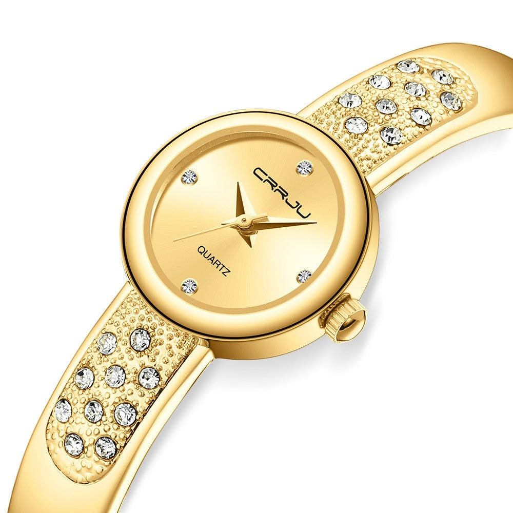 Womens Water Diamond Quartz Gold Bracelet-Style Watch