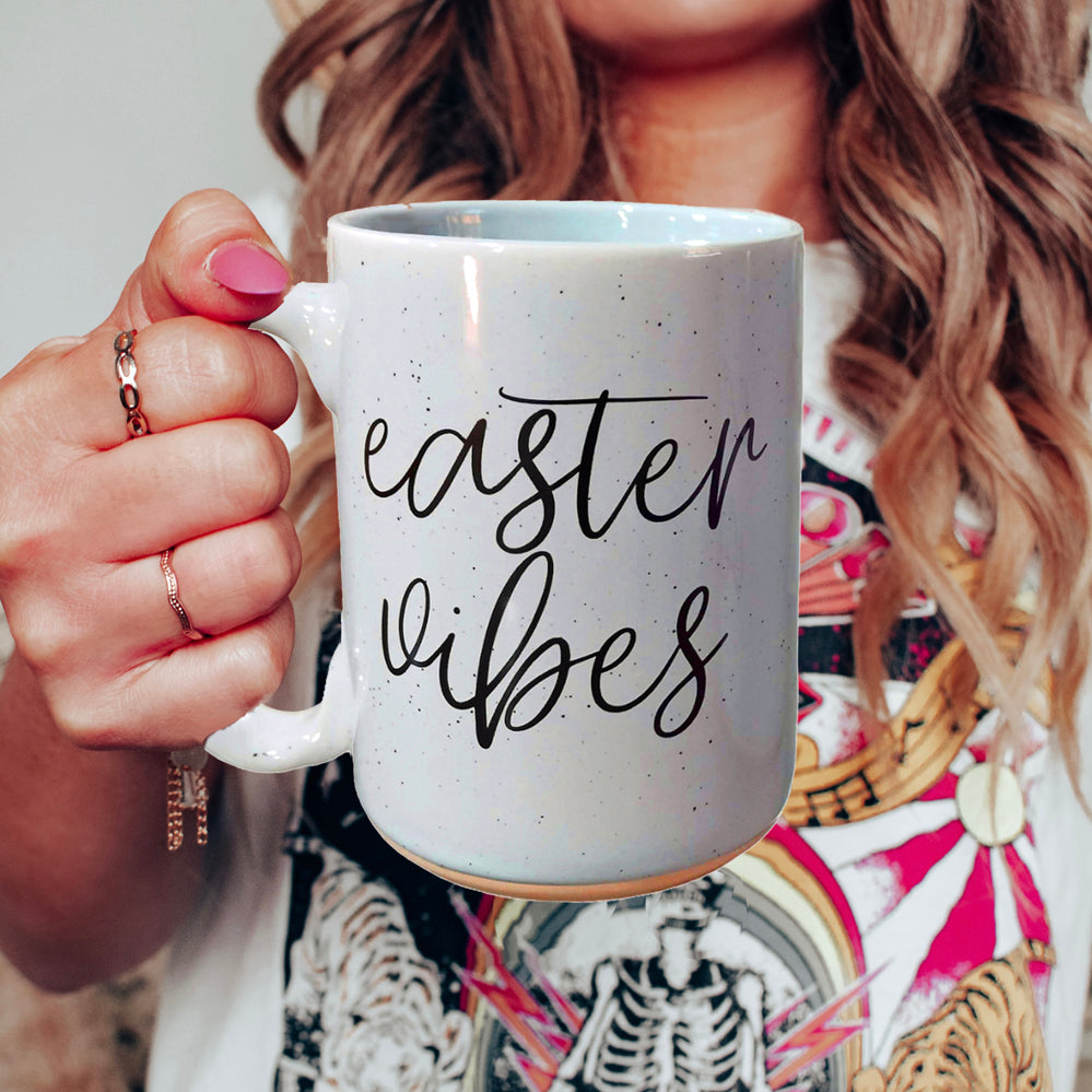 Ostern Frühling Keramik Kaffeetasse 473ml Pastellblau Rosa Großer Bräunlicher Sockel Geschenk