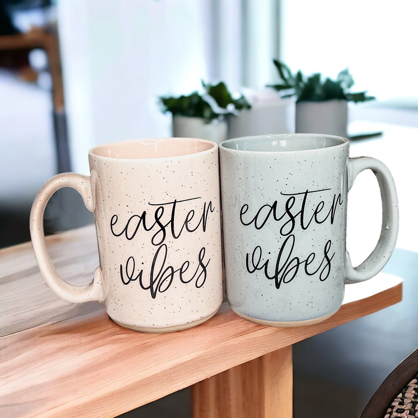 Ostern Frühling Keramik Kaffeetasse 473ml Pastellblau Rosa Großer Bräunlicher Sockel Geschenk