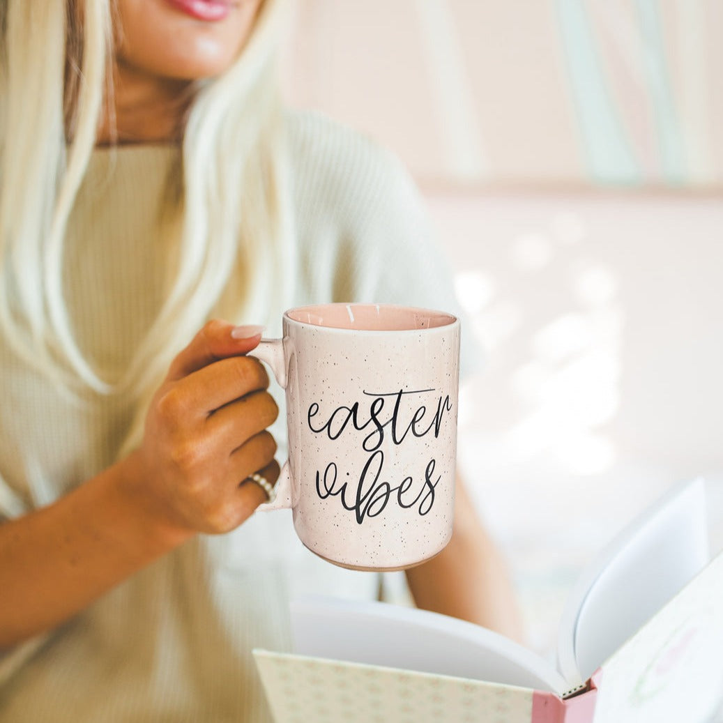 Ostern Frühling Keramik Kaffeetasse 473ml Pastellblau Rosa Großer Bräunlicher Sockel Geschenk