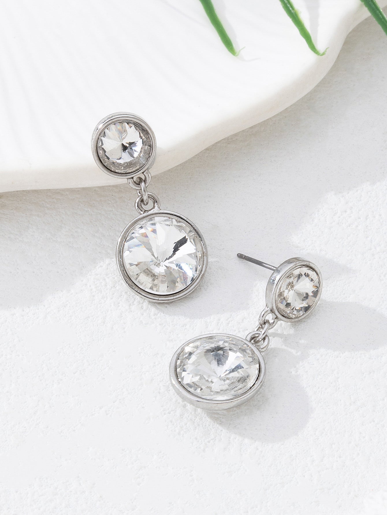 Wholesale Floral Interlinked Drop Earrings, New Niche Design Women  Earrings, European American High End Light Luxury Jewelry