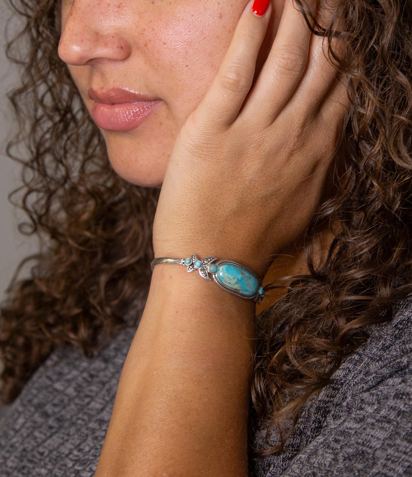 Emile Armspange aus Sterlingsilber mit blauem Türkis