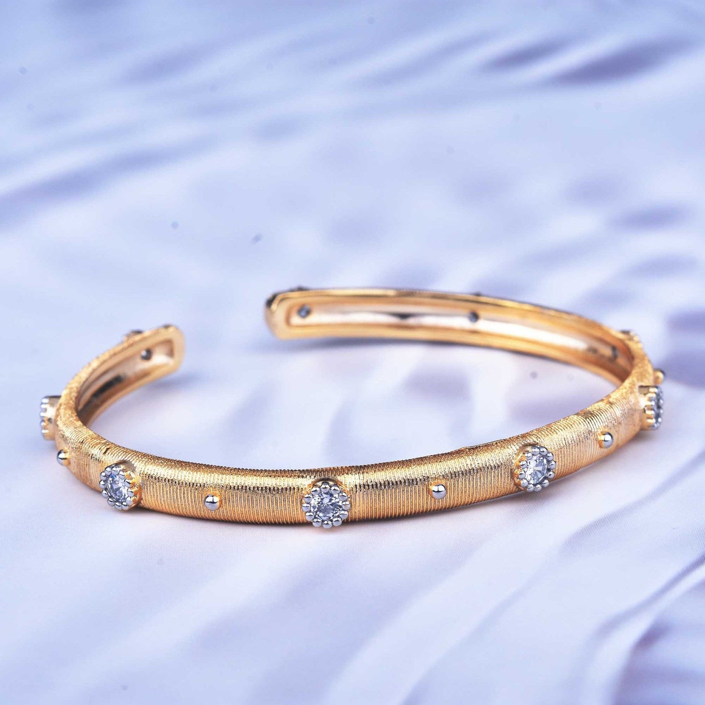 Vintage Brushed Texture Open Cuff Bangle For Women, Gold Tone Clear Tone Simulated Zirconia Star Dot Inlay Light Luxury Daily Commute Hand Jewelry