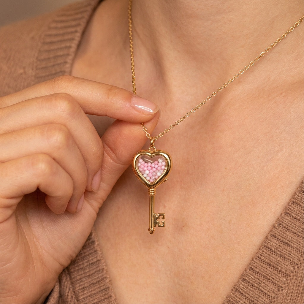 Key Lock Opening And Closing Necklace