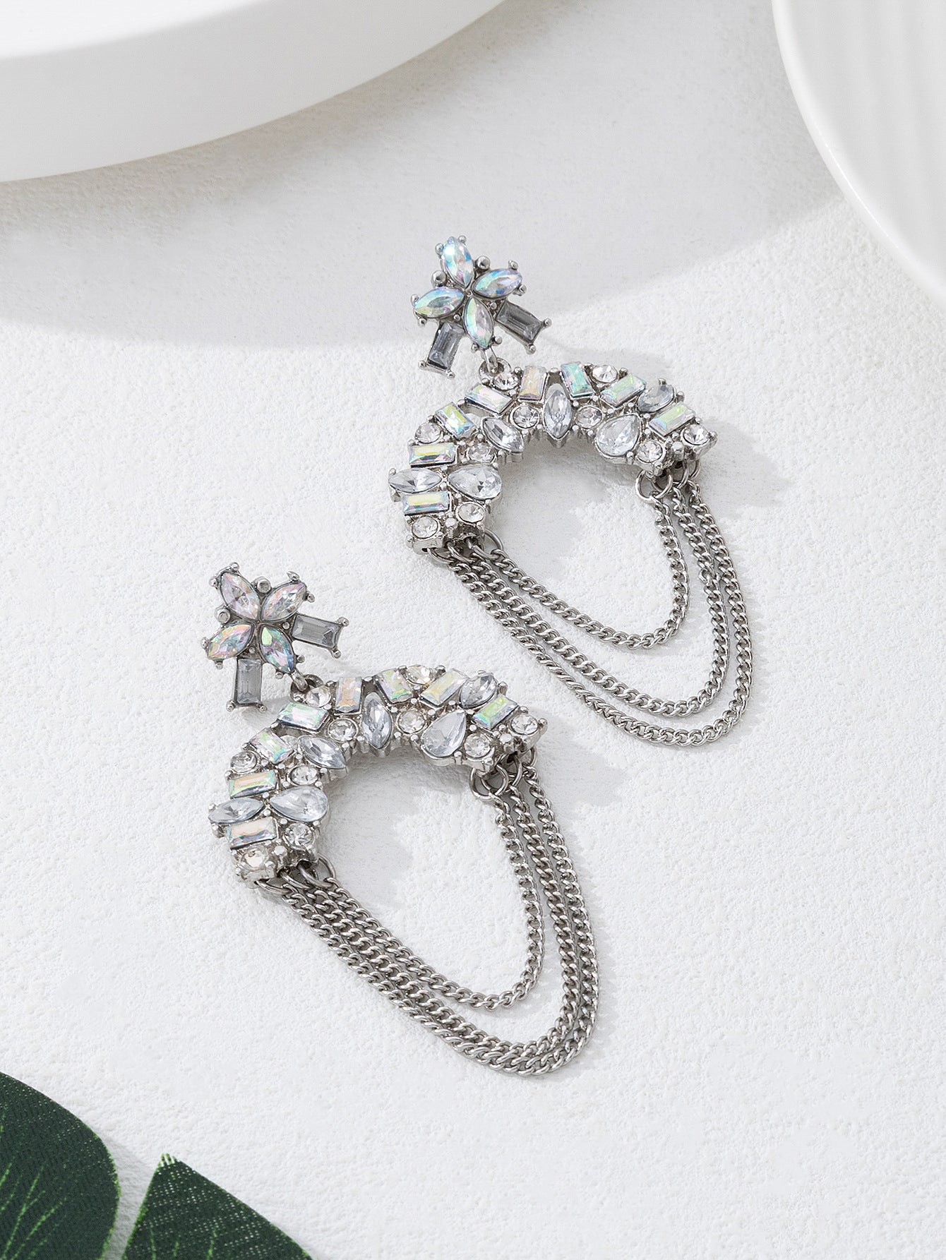 Trending Fashion Chain Rhinestone Drop Earrings For Women, Unique Versatile Light Luxury Alloy Ear Jewelry, Geometric Stud Earrings