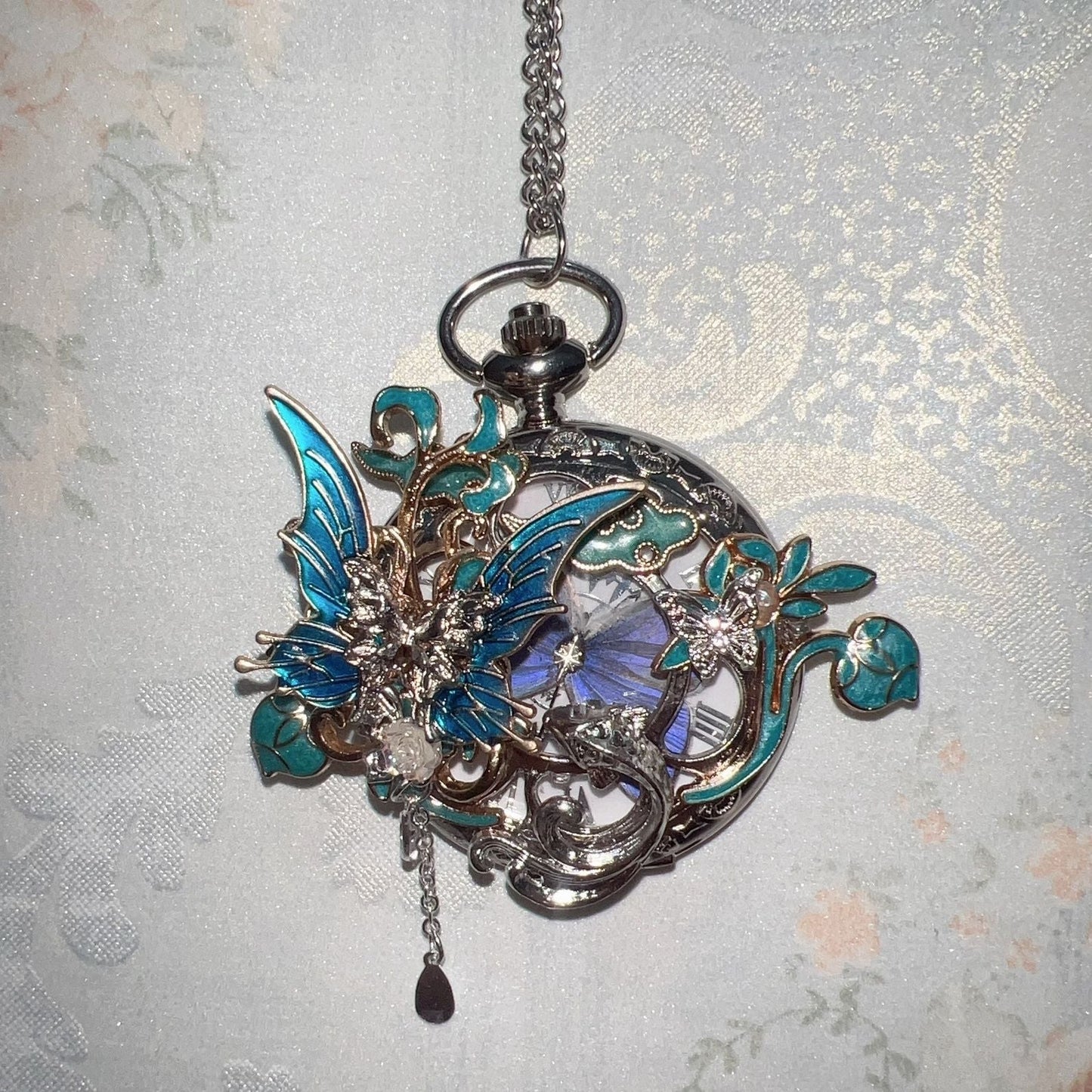 A Customizable Butterfly Gift For A Dazzling New Chinese-style Feather Pocket Watch