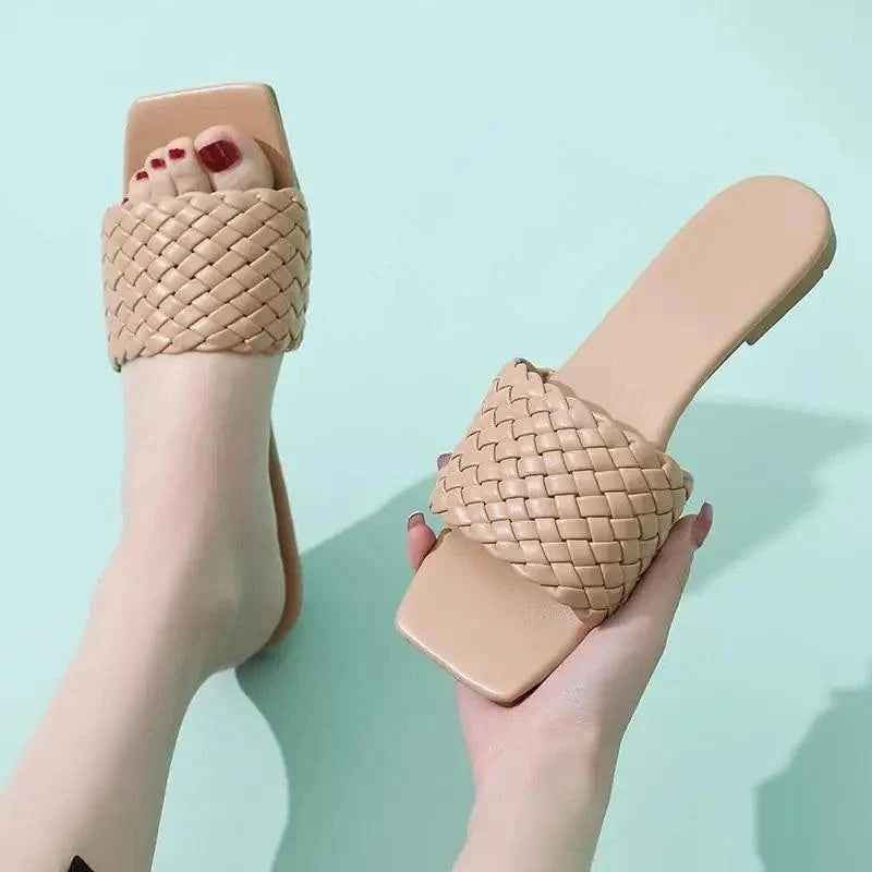 Fashion Outdoor Charming Open-Toe Women Slippers Casual Beach Flip Flops Women Comfortable Sandals