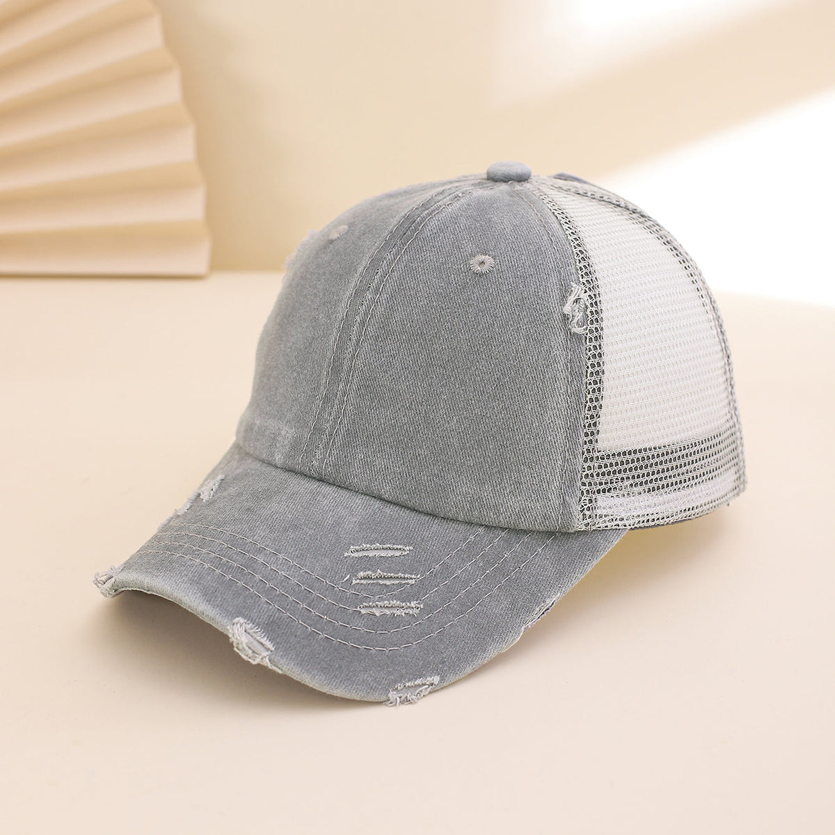 Distressed Washed Mesh Baseball Cap – Rear-Opening Design
