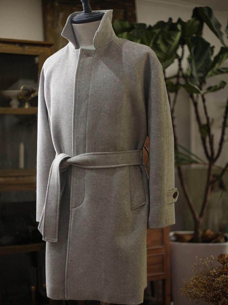 Mens Mid-length Wool Coat With Horn Buttons And A Lapel Collar