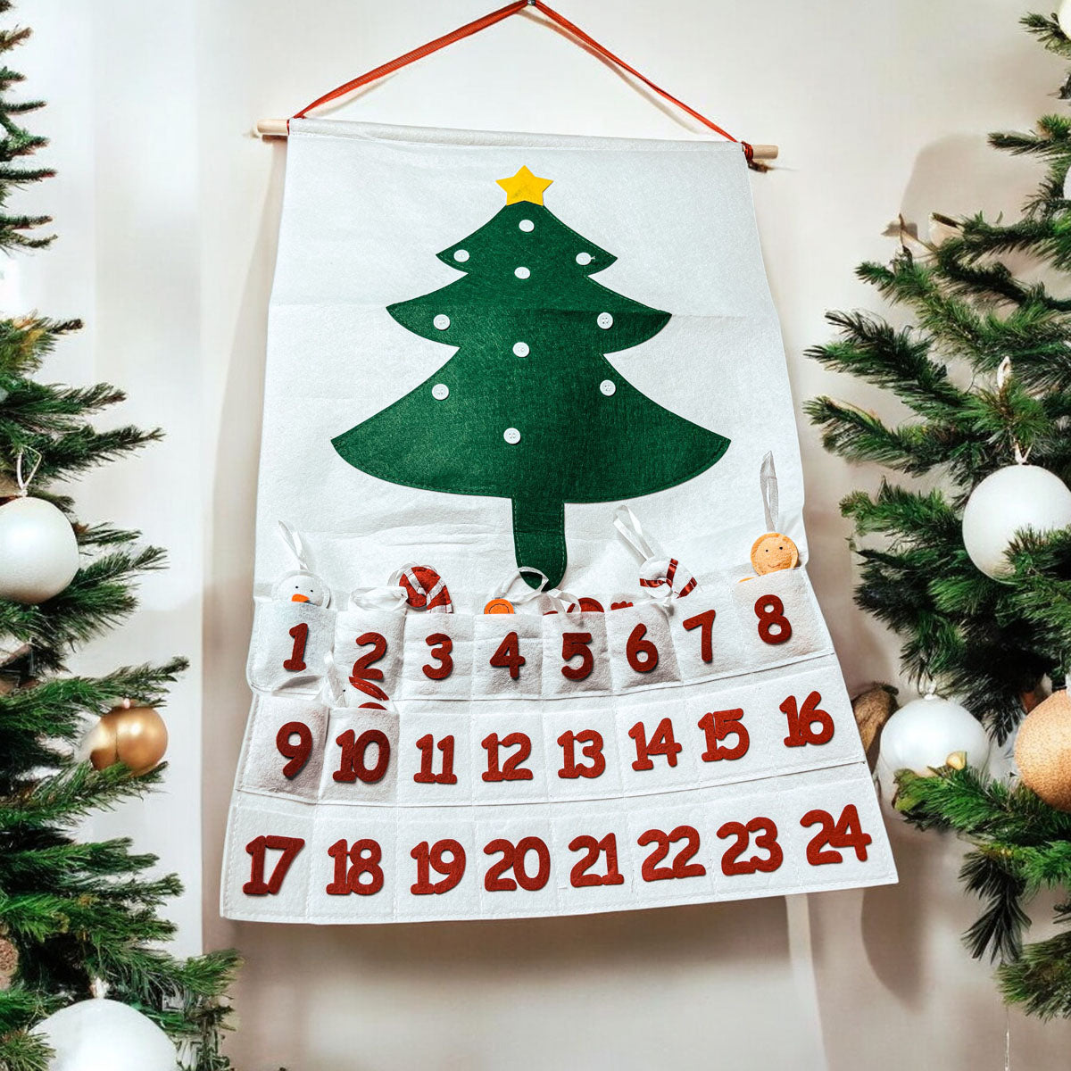 Calendrier de l'Avent en feutre avec poches et ornements en feutre pour enfants