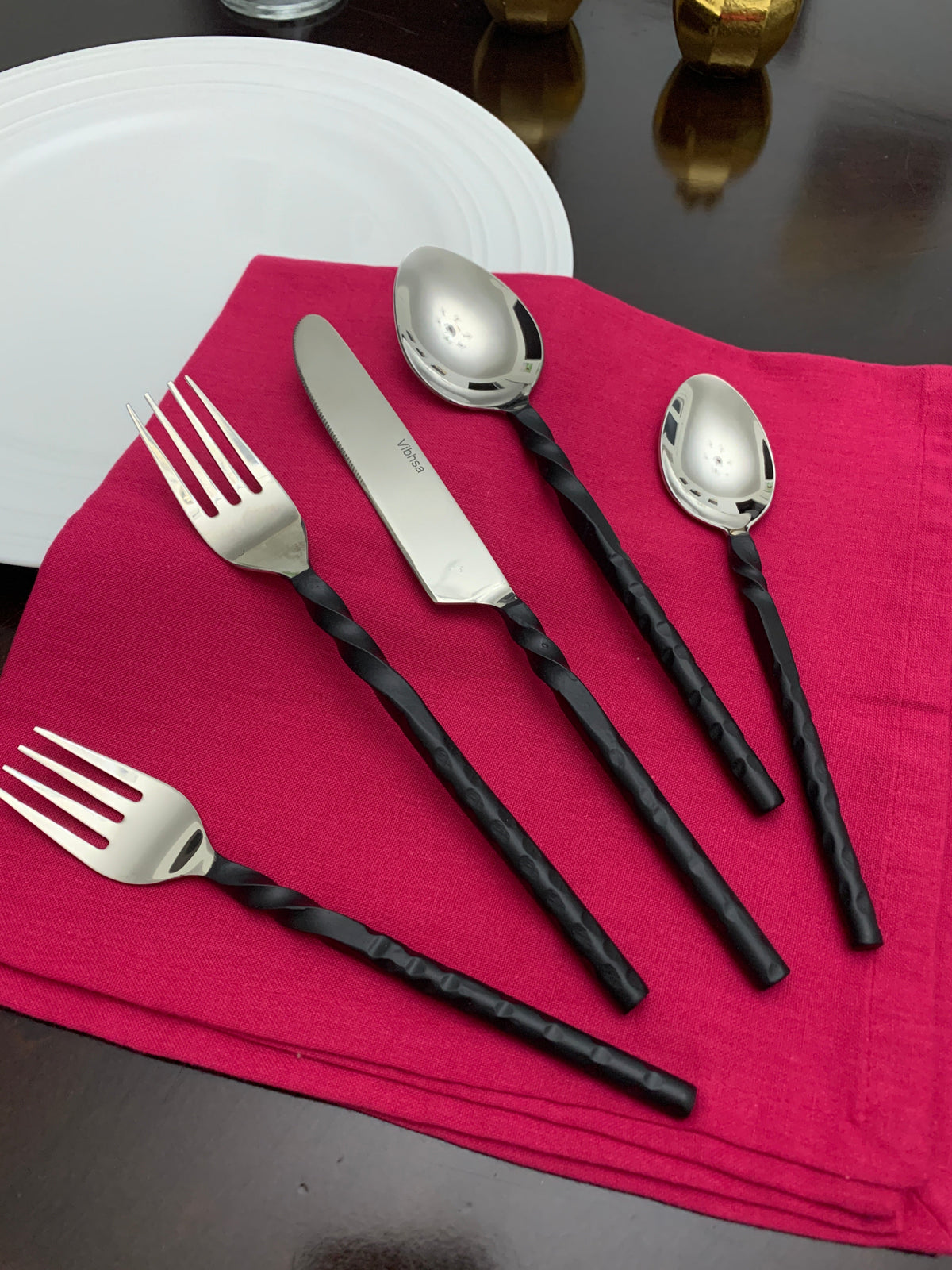 Vibhsa Stainless Steel Flatware set of 20 Pieces Black Swirl Handle