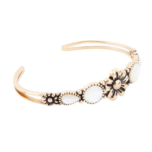 Bracelet manchette doré, nacre blanche, motif floral