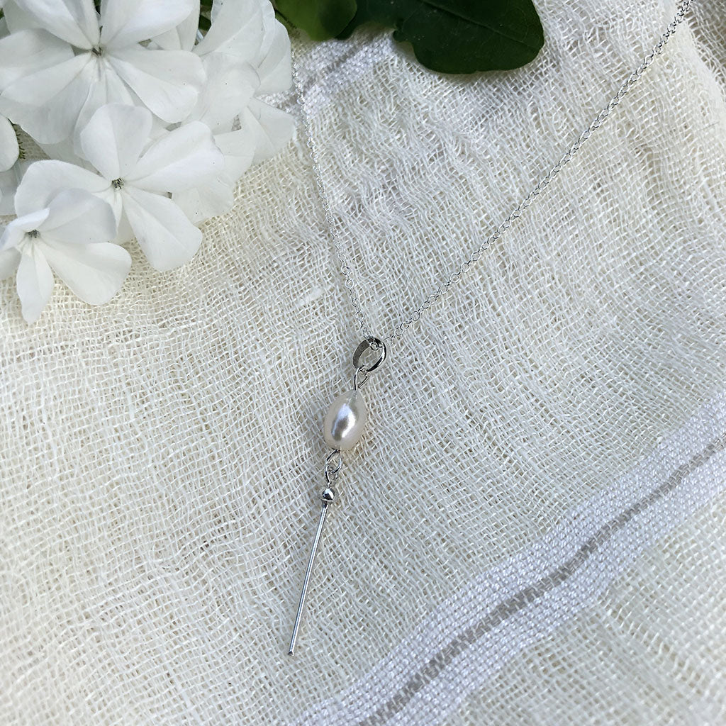 Collier barre de perles d'eau douce en argent sterling, délicat et minimaliste, chaîne de 50 cm, barre de 4,5 cm