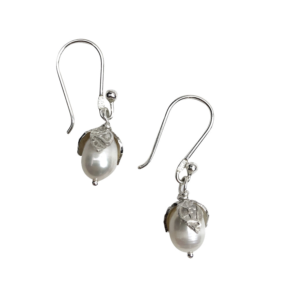 Süßwasserperlen-Ohrringe, tropfenförmig, Sterling Silber, Blatt-Details, 3,8 cm, handgefertigt