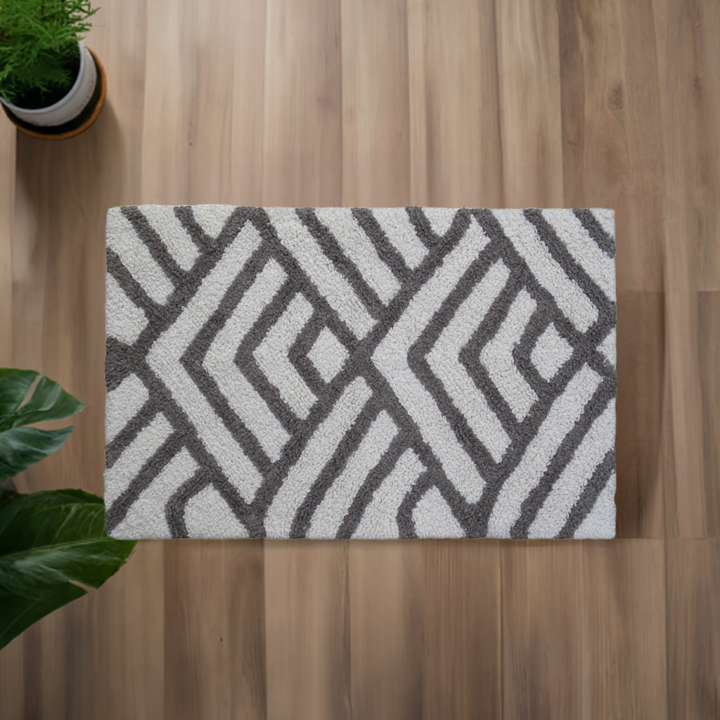 Vibhsa Bath Rug Geometric Pattern in Grey & Ivory