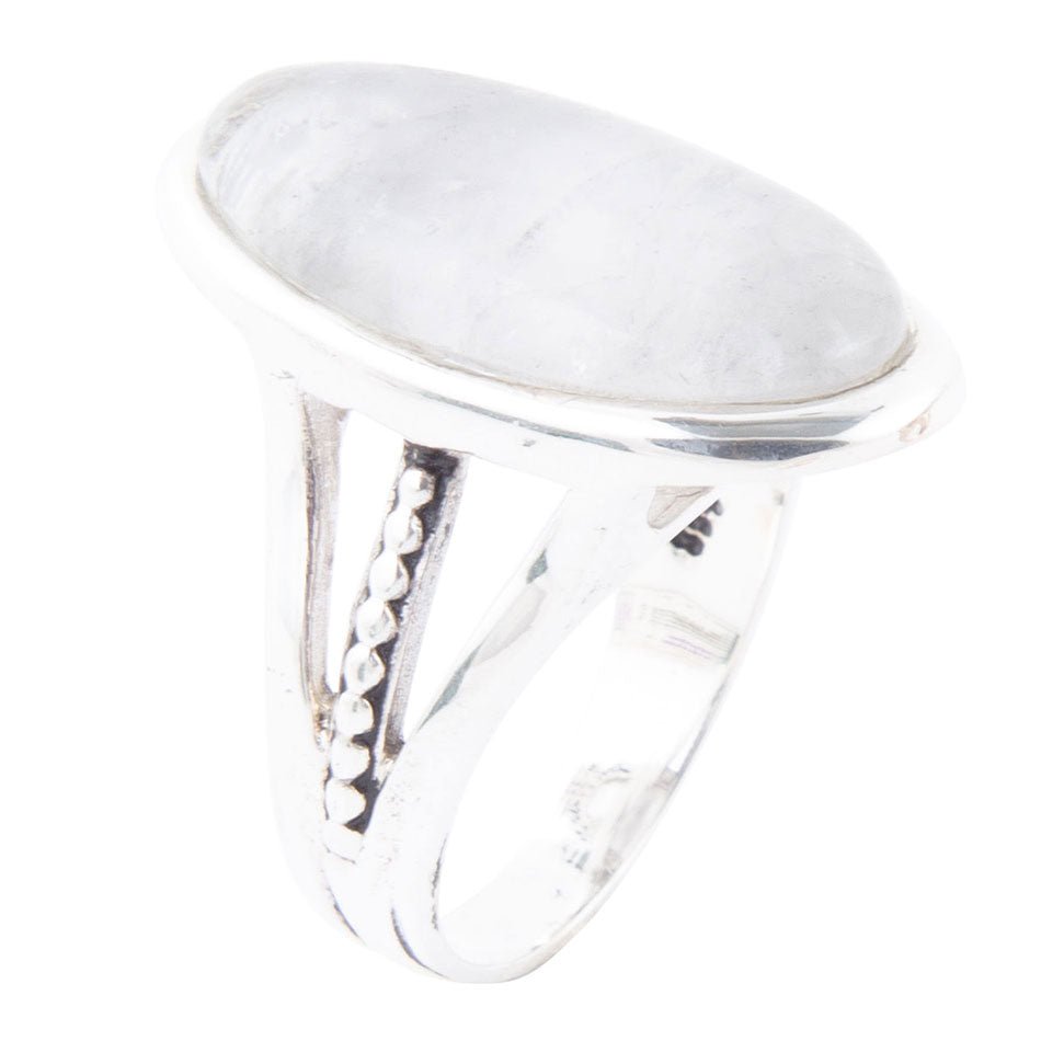 Ovaler Ring aus grauem Quarz und Sterlingsilber
