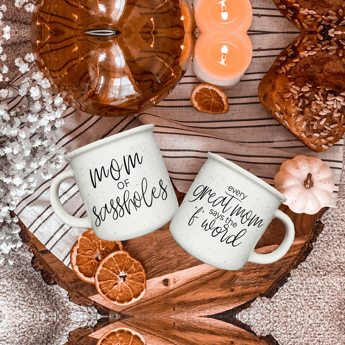 Mug de camping en céramique de 414 ml - Every Great Mom Says, ivoire moucheté double face